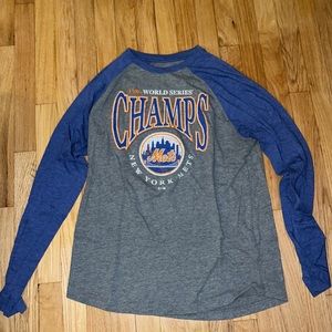 Mets - Fanatics size Large Mets 1986 3/4 sleeve t-shirt. Worn once. Very soft.